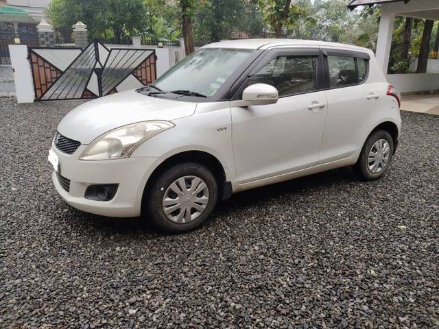 https://images10.gaadi.com/usedgaadi-sellcar/UsedCar/f588f28ba/259c0b57-ccaf-4536-8543-9d183029fa92.jpg?imwidth=6400