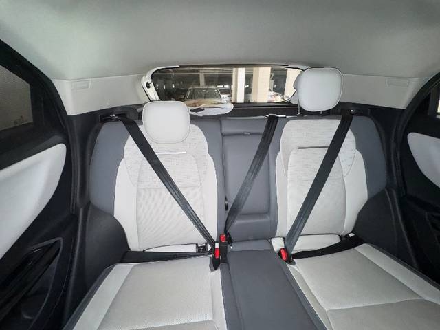 https://images10.gaadi.com/usedgaadi-sellcar/UsedCar/f5897b34a/d4d5274c-327f-42a4-a8fb-60ad5bb9c3eb.jpg?imwidth=6402