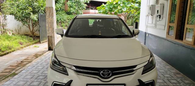 https://images10.gaadi.com/usedgaadi-sellcar/UsedCar/f58998efa/84728413-0609-466e-919d-81270a5661eb.jpg?imwidth=6400