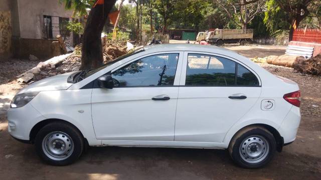 https://images10.gaadi.com/usedgaadi-sellcar/UsedCar/f58a187b-5366-4351-b0e6-b16520090710/f6770db3-e2a3-4eed-83d5-3c5404a2e911.jpg?imwidth=6402