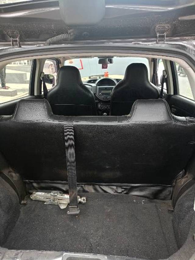 https://images10.gaadi.com/usedgaadi-sellcar/UsedCar/f58a5019a/059d66b4-34f1-4c6d-83eb-ef47f07ae9ea.jpg?imwidth=6402
