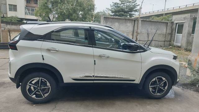 https://images10.gaadi.com/usedgaadi-sellcar/UsedCar/f58af94ca/92fdc980-eb61-40d0-8833-f0ccd8235963.jpg?imwidth=6401