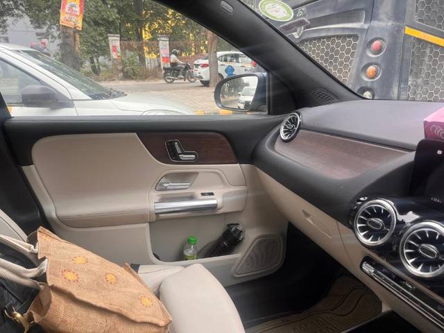 https://images10.gaadi.com/usedgaadi-sellcar/UsedCar/f58b05a3a/737684f1-67f1-4f63-9f18-14f286534b7c.jpeg?imwidth=6401