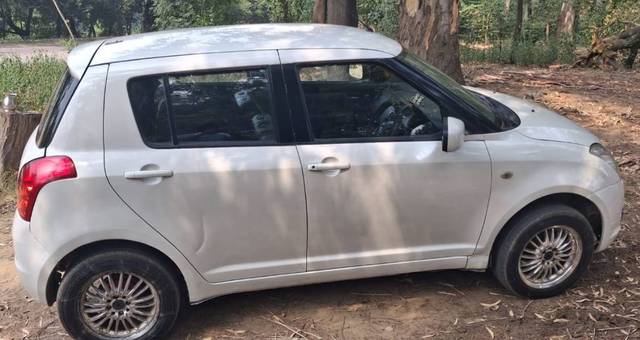 https://images10.gaadi.com/usedgaadi-sellcar/UsedCar/f58b6833a/1622e1d3-c835-4424-9abf-93bd74ce1ffe.jpg?imwidth=6401