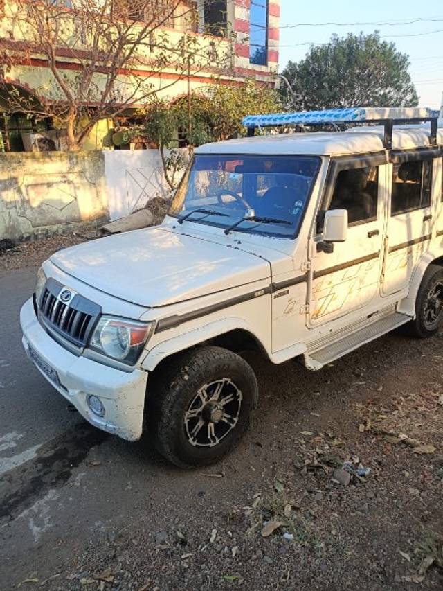 https://images10.gaadi.com/usedgaadi-sellcar/UsedCar/f58b737aa/2f211b1b-da4e-40b0-b461-550c71466c3f.jpeg?imwidth=6402