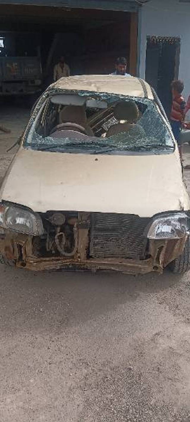 https://images10.gaadi.com/usedgaadi-sellcar/UsedCar/f58b798ea/28aa6995-edee-46fa-9d87-d29c9acecaa9.jpg?imwidth=6400