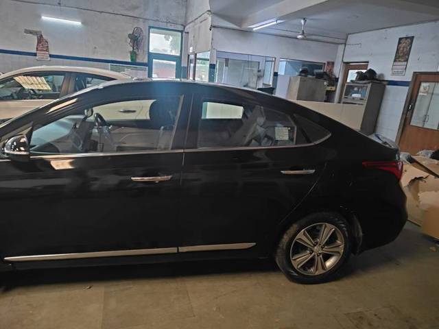 https://images10.gaadi.com/usedgaadi-sellcar/UsedCar/f58ba7aea/a67d2bab-a9c8-4fd6-8d23-5879a65be5c0.jpg?imwidth=6402