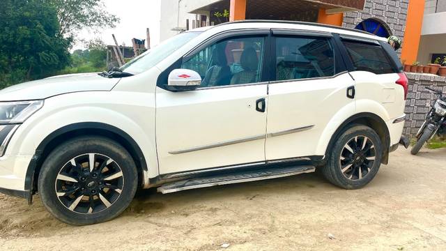 https://images10.gaadi.com/usedgaadi-sellcar/UsedCar/f58babd3a/7626a07d-aeba-4713-a8c7-56af36903389.jpeg?imwidth=6400