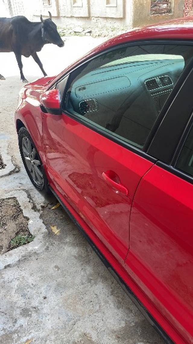 https://images10.gaadi.com/usedgaadi-sellcar/UsedCar/f58bae3aa/0d4b1ab4-96e6-4620-aef5-9292bab05fac.jpeg?imwidth=6400