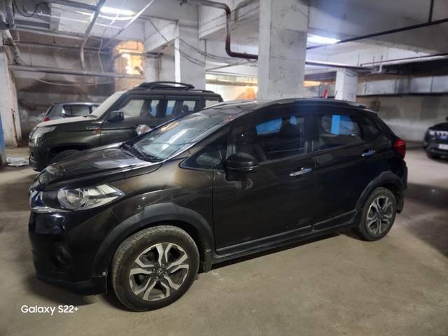 https://images10.gaadi.com/usedgaadi-sellcar/UsedCar/f58bfbc7a/0607273d-8a01-4c90-b8b4-9398ddba4c58.jpeg?imwidth=6402