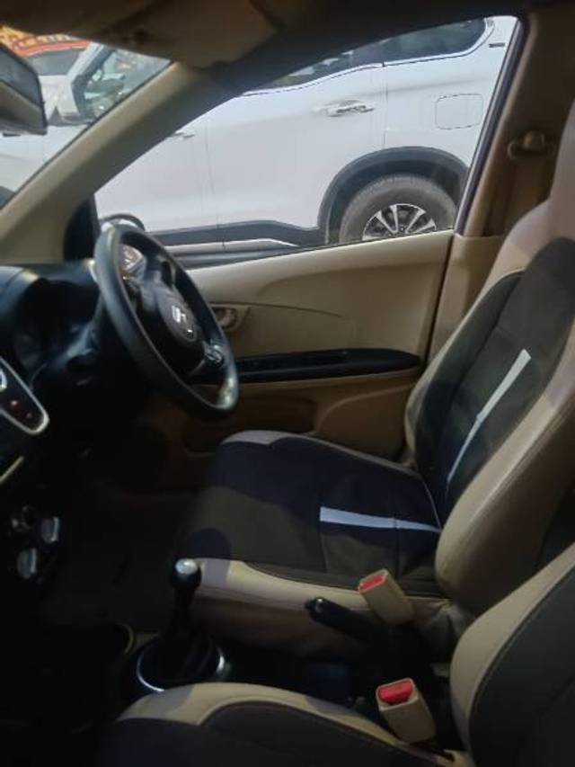 https://images10.gaadi.com/usedgaadi-sellcar/UsedCar/f58c03aaa/265feae2-d78d-4407-9289-f831eff2d364.jpg?imwidth=6402
