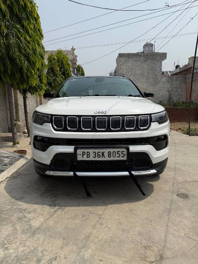 https://images10.gaadi.com/usedgaadi-sellcar/UsedCar/f58c3275a/c21396b7-835d-4d1a-aba1-80778a0214cc.jpeg?imwidth=6400