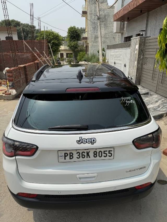 https://images10.gaadi.com/usedgaadi-sellcar/UsedCar/f58c3275a/dd86ba0a-77d3-40c7-af86-eb4d137743e2.jpeg?imwidth=6402