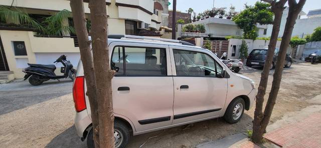 https://images10.gaadi.com/usedgaadi-sellcar/UsedCar/f58c6116a/a1f53d31-f187-420d-84a7-3654c7635d6d.jpg?imwidth=6402