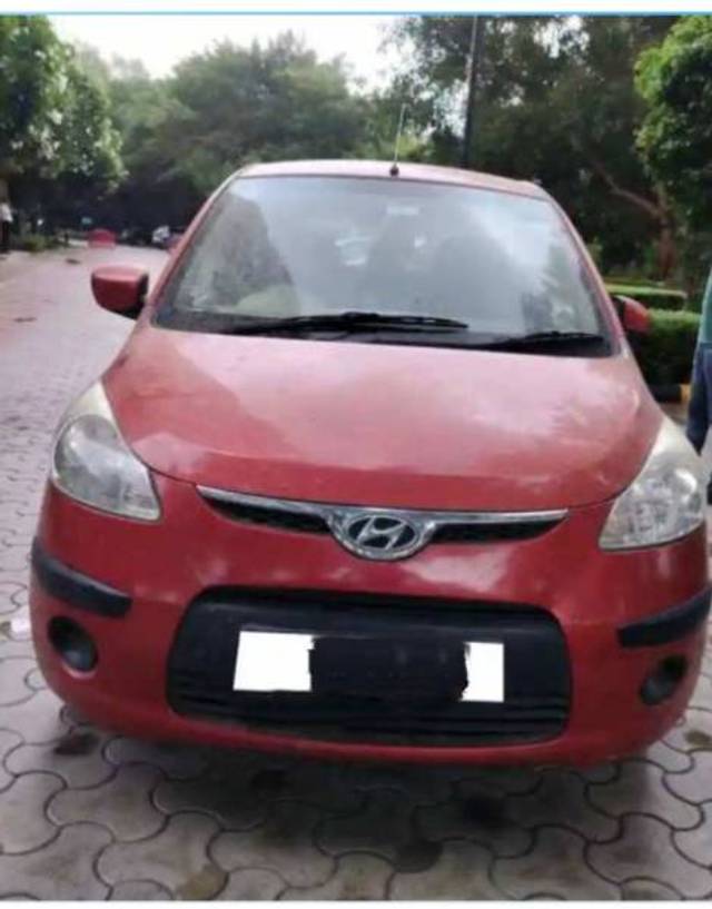 https://images10.gaadi.com/usedgaadi-sellcar/UsedCar/f58cc359a/84928f3d-2e9d-4c9a-a73b-cd37e1af53fa.jpg?imwidth=6400