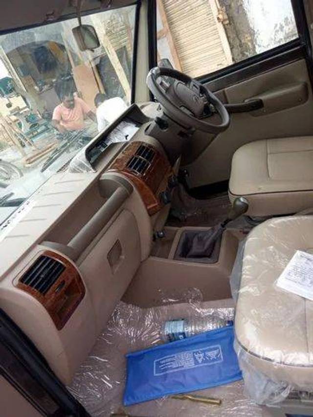 https://images10.gaadi.com/usedgaadi-sellcar/UsedCar/f58d2928a/3f479760-9382-4088-969e-199ba5772d84.jpg?imwidth=6402