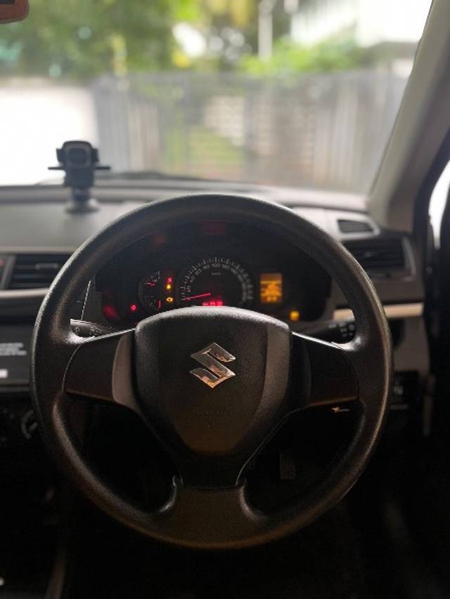 https://images10.gaadi.com/usedgaadi-sellcar/UsedCar/f58d4a28a/2aa3e8e8-f93f-4260-b2ba-eab01b0d0a95.jpeg?imwidth=6402