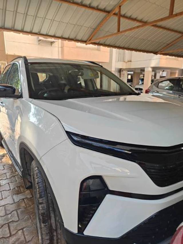https://images10.gaadi.com/usedgaadi-sellcar/UsedCar/f58daf99a/50767230-e15d-43f0-8a90-ec08fd347dbe.jpg?imwidth=6400