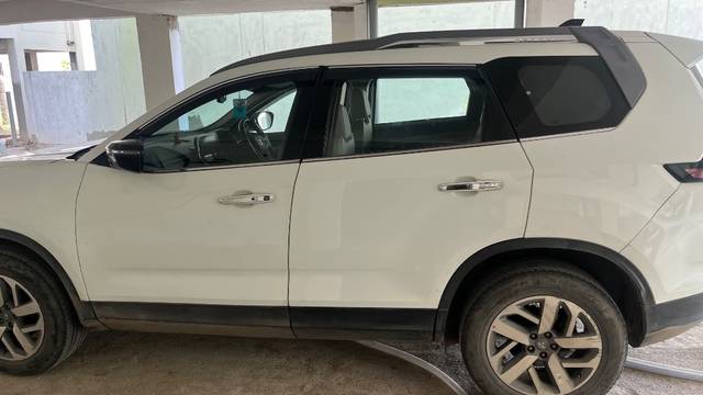 https://images10.gaadi.com/usedgaadi-sellcar/UsedCar/f58e080da/c2a3ae47-e77e-4b10-a904-bf85e926d18d.jpeg?imwidth=6400