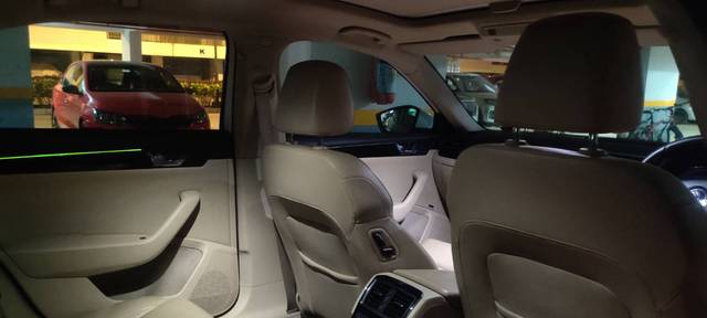 https://images10.gaadi.com/usedgaadi-sellcar/UsedCar/f58ecebba/60f86384-673e-4327-97fd-49240595e1bd.jpg?imwidth=6402