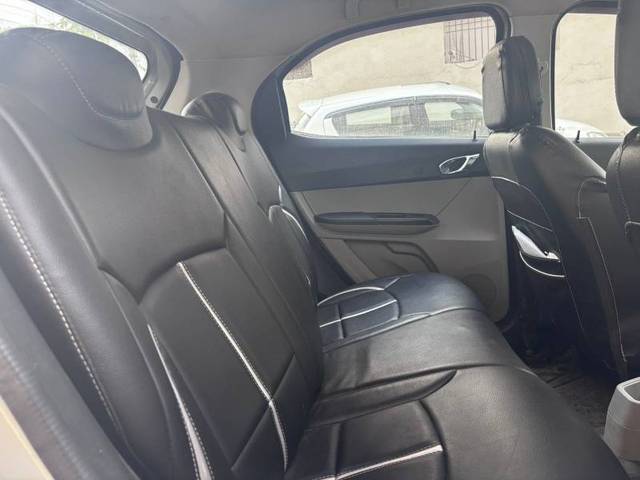 https://images10.gaadi.com/usedgaadi-sellcar/UsedCar/f58ef411a/c1f514e2-6d91-45ef-817a-1461d6d620c4.jpg?imwidth=6402
