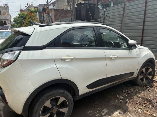 https://images10.gaadi.com/usedgaadi-sellcar/UsedCar/f58f7116a/b7aff052-e2ba-4377-b426-11e9ec6ad6f4.jpeg?imwidth=6401