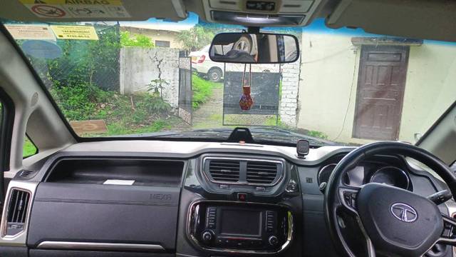 https://images10.gaadi.com/usedgaadi-sellcar/UsedCar/f58fb188a/b28c959e-2e3e-404c-af96-e37c145c66c7.jpg?imwidth=6400