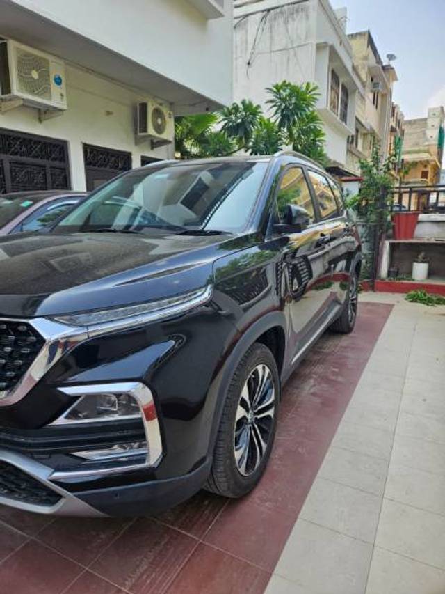 https://images10.gaadi.com/usedgaadi-sellcar/UsedCar/f58fc982a/1fc23f80-b343-466a-89b0-db30797e9d3e.jpg?imwidth=6401