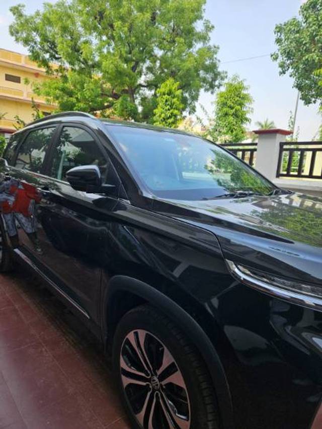 https://images10.gaadi.com/usedgaadi-sellcar/UsedCar/f58fc982a/c1a39acc-78cb-46b8-bdfc-70b92170a114.jpg?imwidth=6402