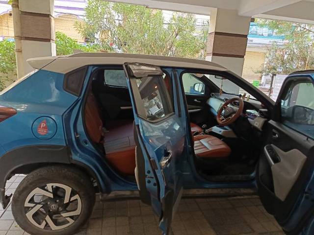 https://images10.gaadi.com/usedgaadi-sellcar/UsedCar/f5907faba/b2412424-b597-40ff-8885-2c47694f001e.jpg?imwidth=6401