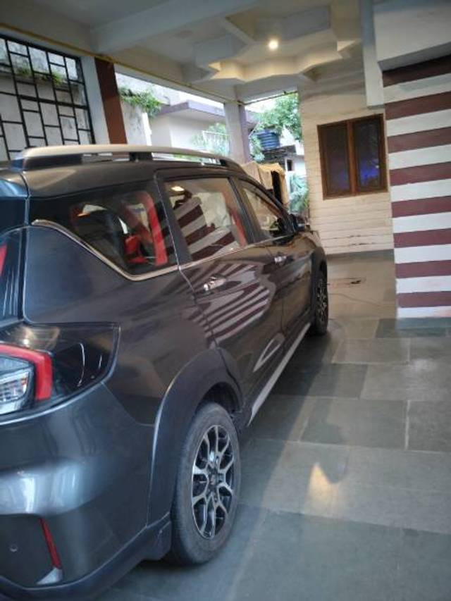 https://images10.gaadi.com/usedgaadi-sellcar/UsedCar/f5917f19a/fb48e37f-fbb3-4cc9-aef0-c390aedb0768.jpg?imwidth=6401