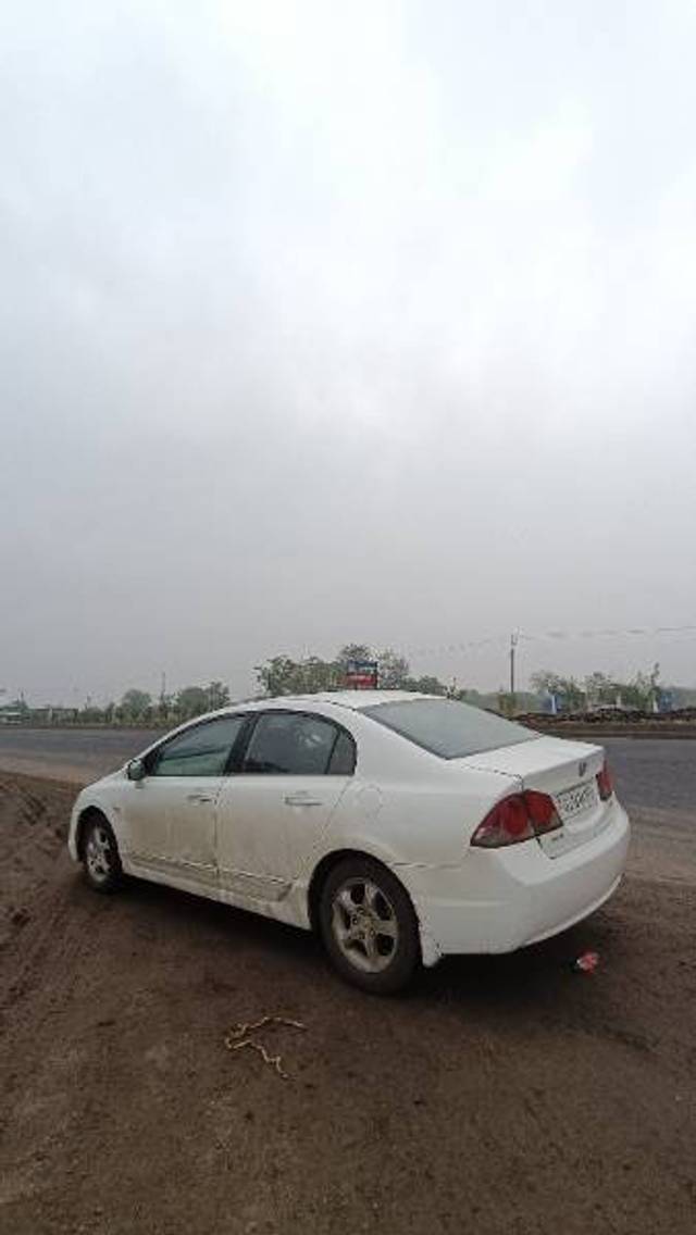 https://images10.gaadi.com/usedgaadi-sellcar/UsedCar/f591d880a/ca875f66-67c9-4f23-bfe2-9457178fe5bb.jpg?imwidth=6402