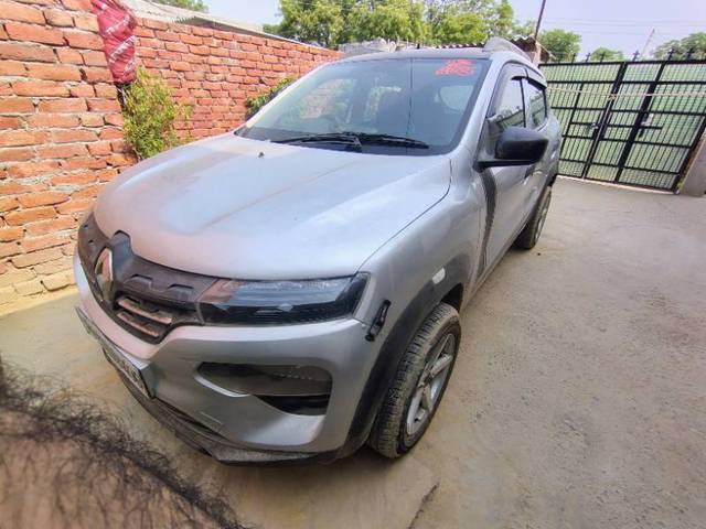 https://images10.gaadi.com/usedgaadi-sellcar/UsedCar/f5920980a/62f47e9f-b98d-4b6c-81ab-aedbb4f8487f.jpg?imwidth=6401