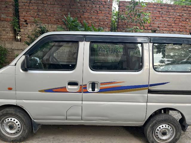 https://images10.gaadi.com/usedgaadi-sellcar/UsedCar/f5940a41a/c8b16861-2815-48cb-ab22-84d53561580d.jpeg?imwidth=6402