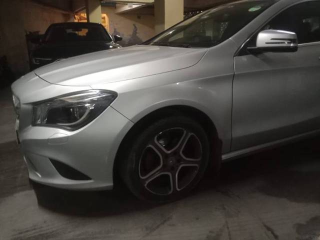 https://images10.gaadi.com/usedgaadi-sellcar/UsedCar/f594170ba/179d4a93-445f-4642-ae27-e5f1226d96a9.jpeg?imwidth=6400