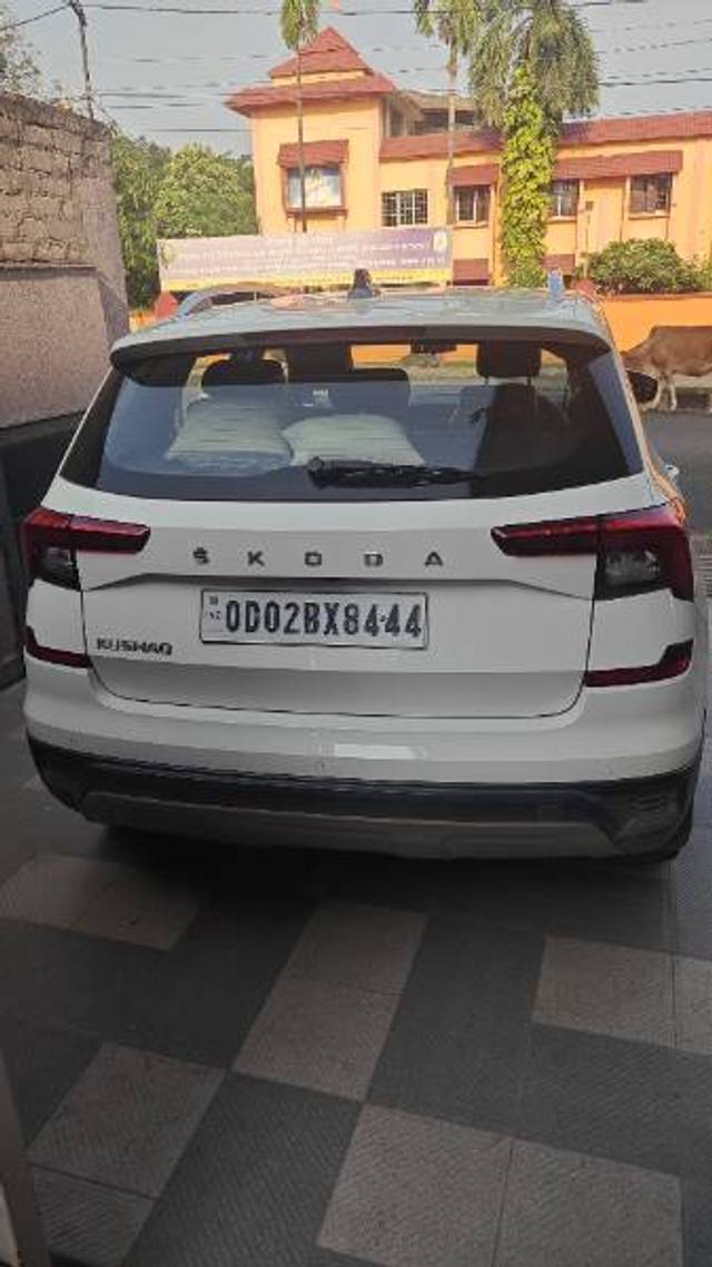 https://images10.gaadi.com/usedgaadi-sellcar/UsedCar/f5943996a/08b2fa3c-7101-4da6-abd4-4e939142611e.jpg?imwidth=6401