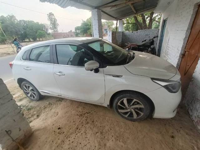 https://images10.gaadi.com/usedgaadi-sellcar/UsedCar/f5943a7ca/33269aa8-94ad-4ef5-914e-fe51fad49d03.jpg?imwidth=6400
