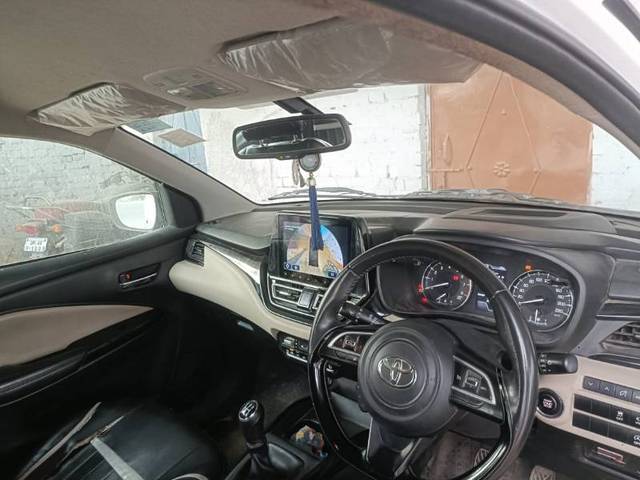 https://images10.gaadi.com/usedgaadi-sellcar/UsedCar/f5943a7ca/a9beece6-f45c-4108-b2b1-39b171d9b358.jpg?imwidth=6401