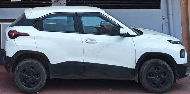 https://images10.gaadi.com/usedgaadi-sellcar/UsedCar/f5945b3da/b1807535-44d4-469d-90de-cecb62c157e9.jpg?imwidth=6400