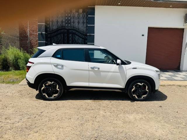 https://images10.gaadi.com/usedgaadi-sellcar/UsedCar/f5951b01a/3f4efc9a-ec64-4314-a1e6-a4417599ef21.jpeg?imwidth=6401
