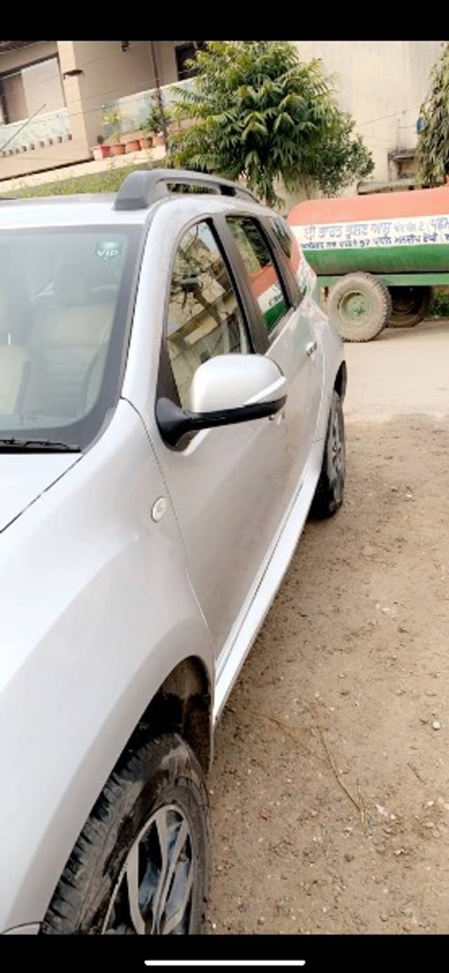 https://images10.gaadi.com/usedgaadi-sellcar/UsedCar/f59545b4a/cd60d7f3-40b0-4bdd-9d13-fd3bf5cdded9.png?imwidth=6402