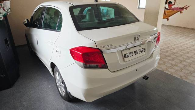 https://images10.gaadi.com/usedgaadi-sellcar/UsedCar/f595cfeba/4576a2a9-b697-47c4-844e-814edba72bc1.jpg?imwidth=6401