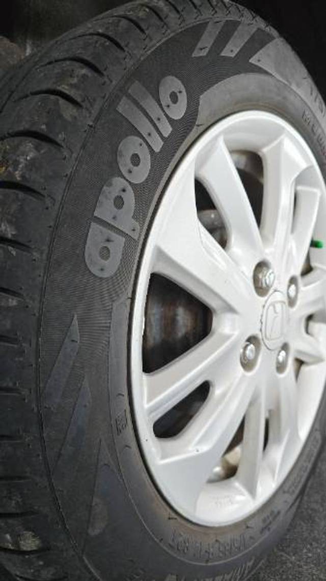 https://images10.gaadi.com/usedgaadi-sellcar/UsedCar/f595cfeba/a8c46909-5709-44a1-a168-f6f36794841c.jpg?imwidth=6402