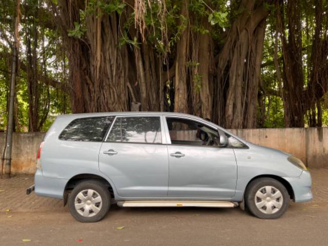 https://images10.gaadi.com/usedgaadi-sellcar/UsedCar/f595d116a/fd40924c-dd0c-4329-a40c-38ee834024ba.jpeg?imwidth=6401
