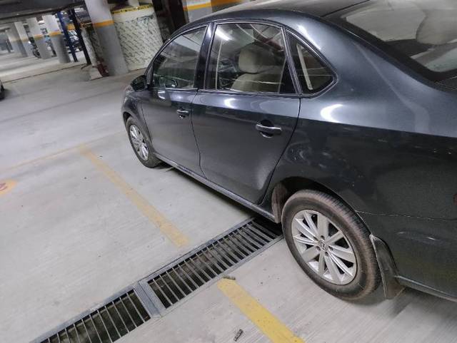 https://images10.gaadi.com/usedgaadi-sellcar/UsedCar/f5964bc6a/ff67e2da-72cb-4501-8f7a-8b291eea4538.jpg?imwidth=6401