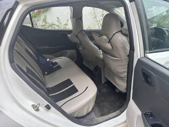 https://images10.gaadi.com/usedgaadi-sellcar/UsedCar/f596a7b3a/889c0b08-300b-4fed-b9cf-55cbff03d6fb.jpeg?imwidth=6402