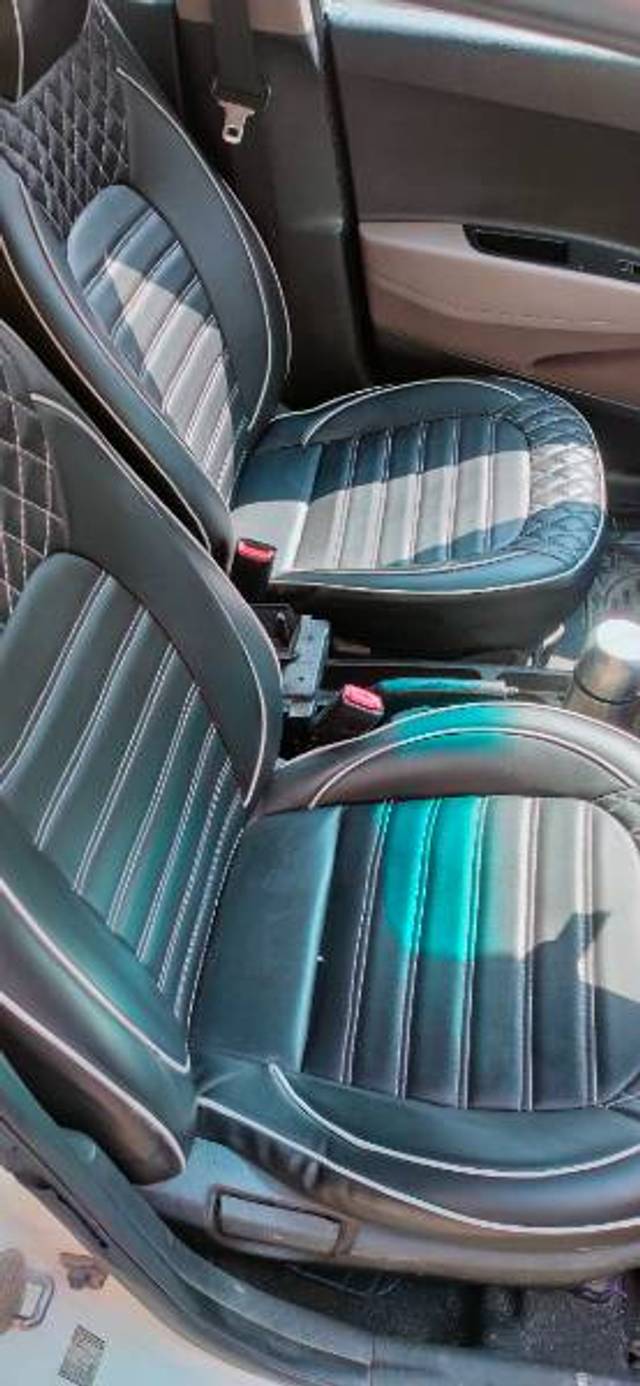 https://images10.gaadi.com/usedgaadi-sellcar/UsedCar/f596df6fa/c0a97eab-6658-43f2-be72-1a7785bffd7e.jpg?imwidth=6402