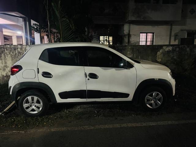 https://images10.gaadi.com/usedgaadi-sellcar/UsedCar/f5978976a/02f6223c-bad9-469f-8b10-9dd0ec0efbb2.jpeg?imwidth=6401