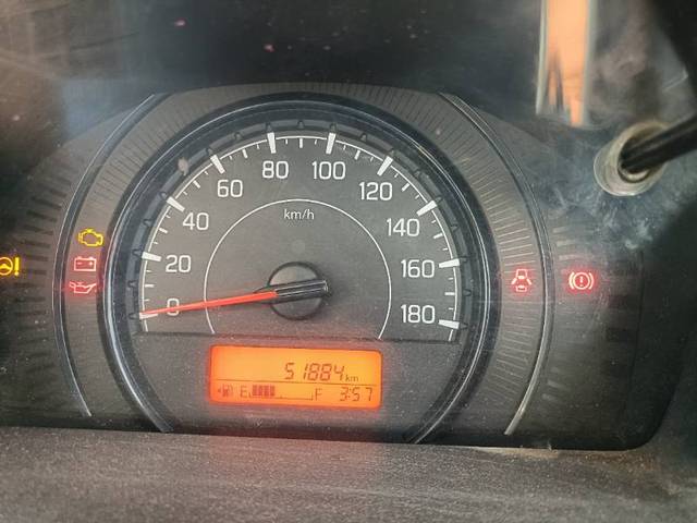 https://images10.gaadi.com/usedgaadi-sellcar/UsedCar/f597c966a/3bceb929-8bee-4eda-af37-374a4492a9e8.jpg?imwidth=6400