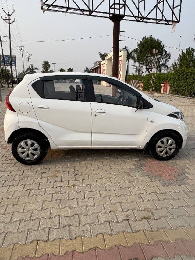 https://images10.gaadi.com/usedgaadi-sellcar/UsedCar/f59811a1a/0ecae33c-bb68-48de-babb-ce4a571f8029.jpeg?imwidth=6401